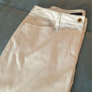 Subtle White Jones New York Ankle Pants